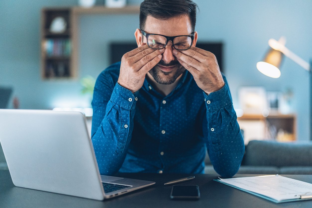 الإجهاد والتعب ليسا شيئاً واحداً.. إليك علاماتهما وطريقة التخلُّص منهما