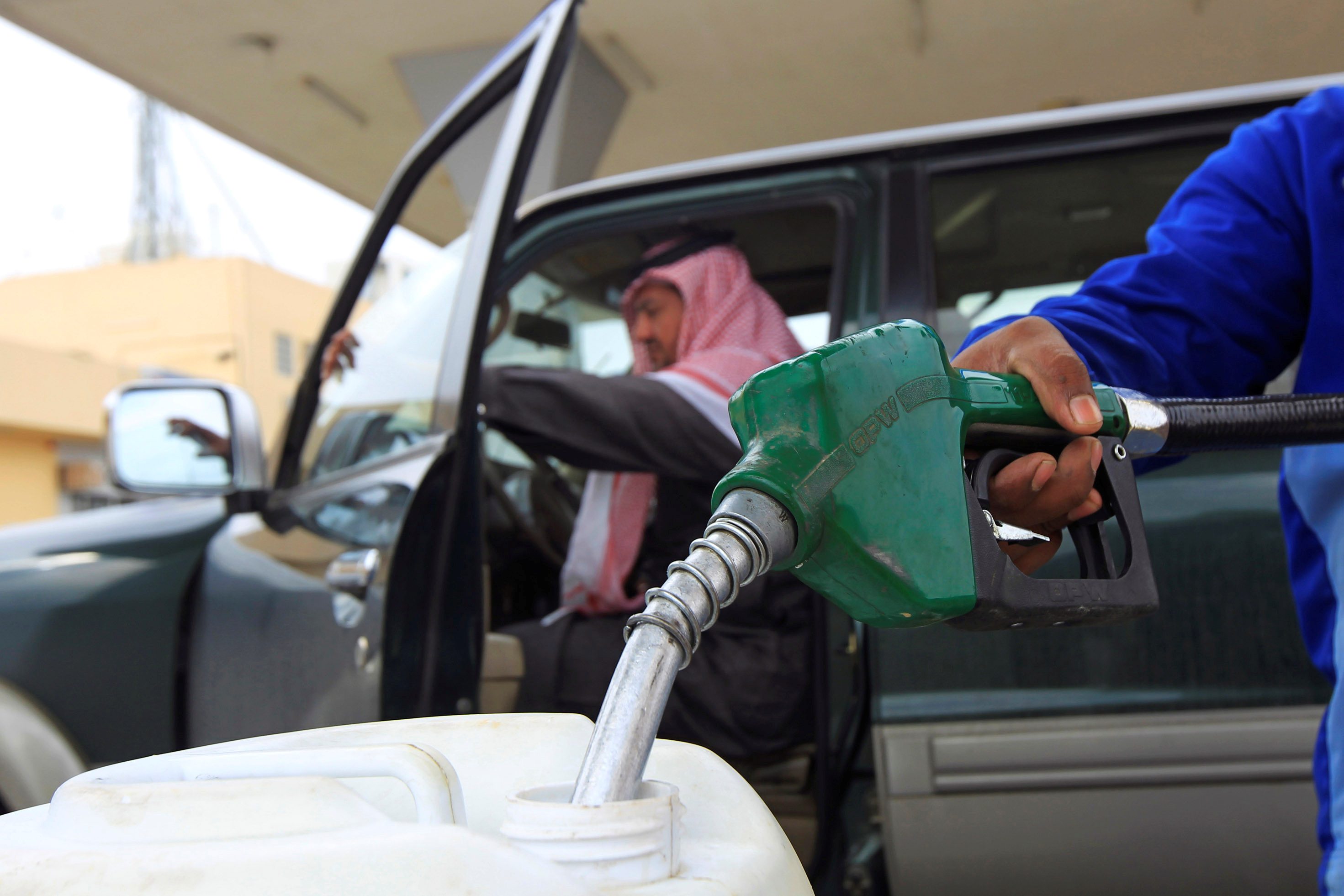 السعوديون سيقودون سيارات كهربائية قريباً.. لا يوجد سوى 5 منها في المملكة