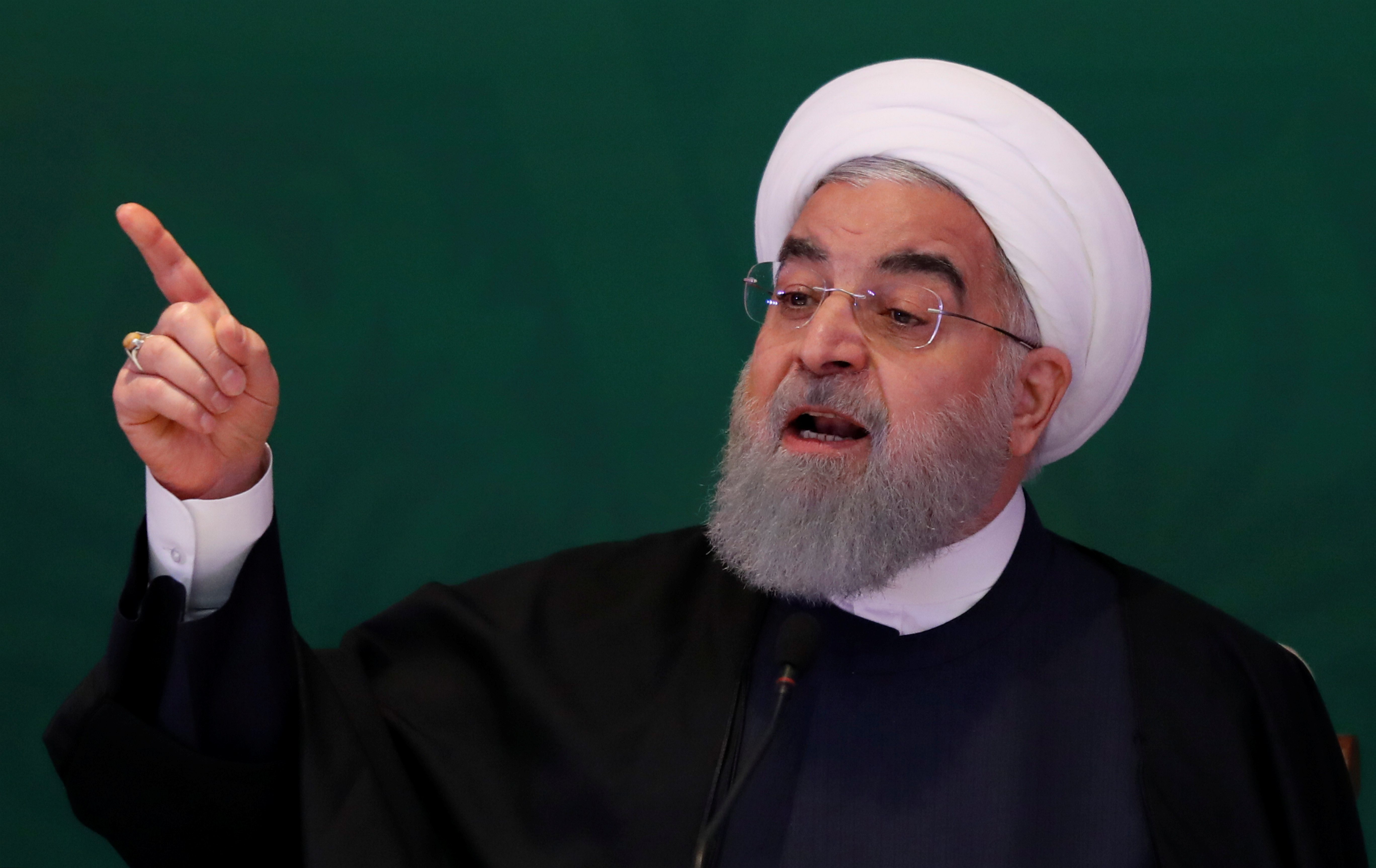 روحاني يغازل الدول المجاورة: لا نية لمهاجمتكم، ونريد أن نكون جاراً صالحاً.. لكننا سنواصل إنتاج الأسلحة