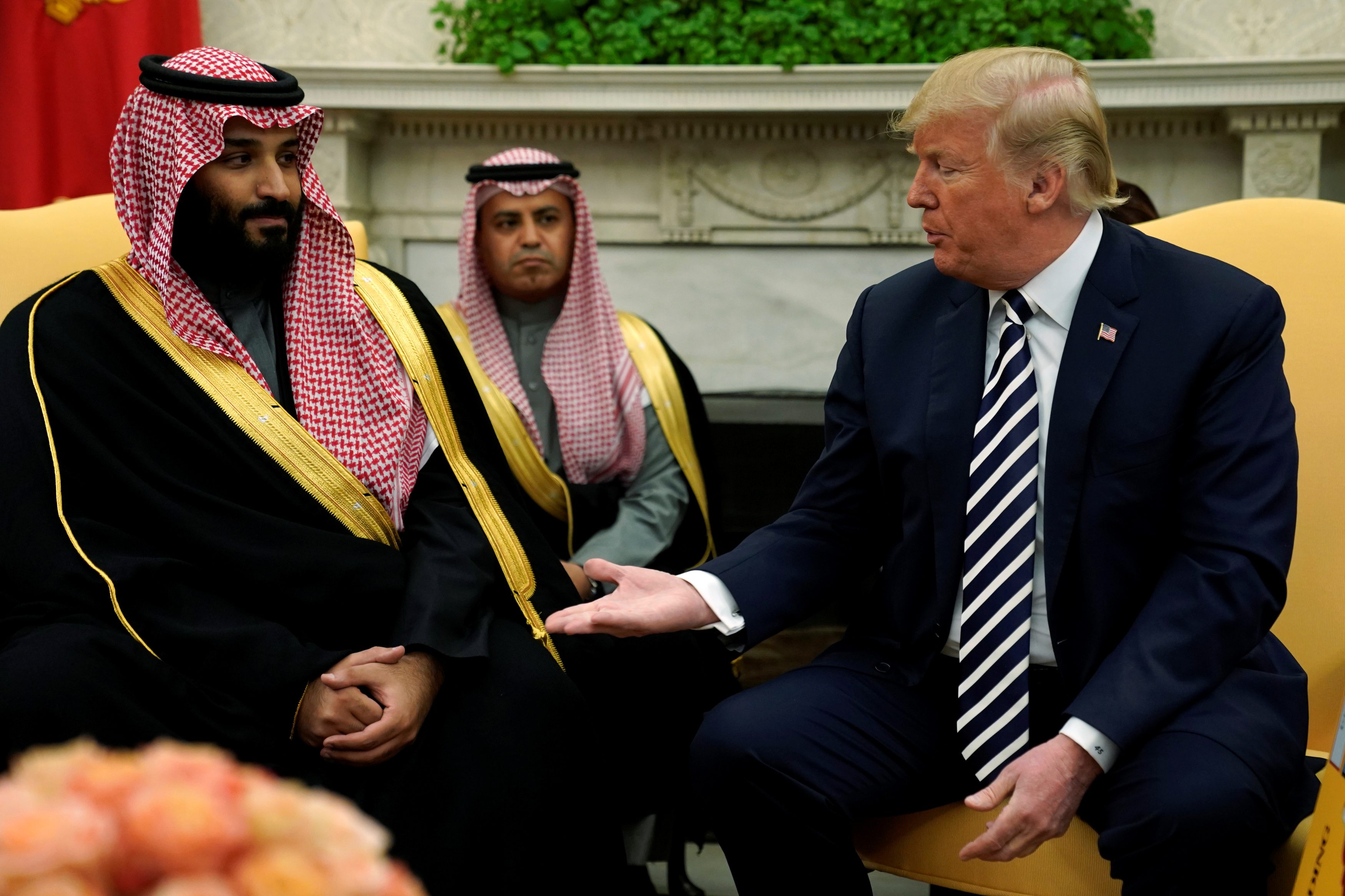 أميركا ستصبح ضامناً لأمن السعودية..  إدارة ترمب تدرس تقديم “مكافأة ” للرياض كي ترسل قواتها إلى سوريا