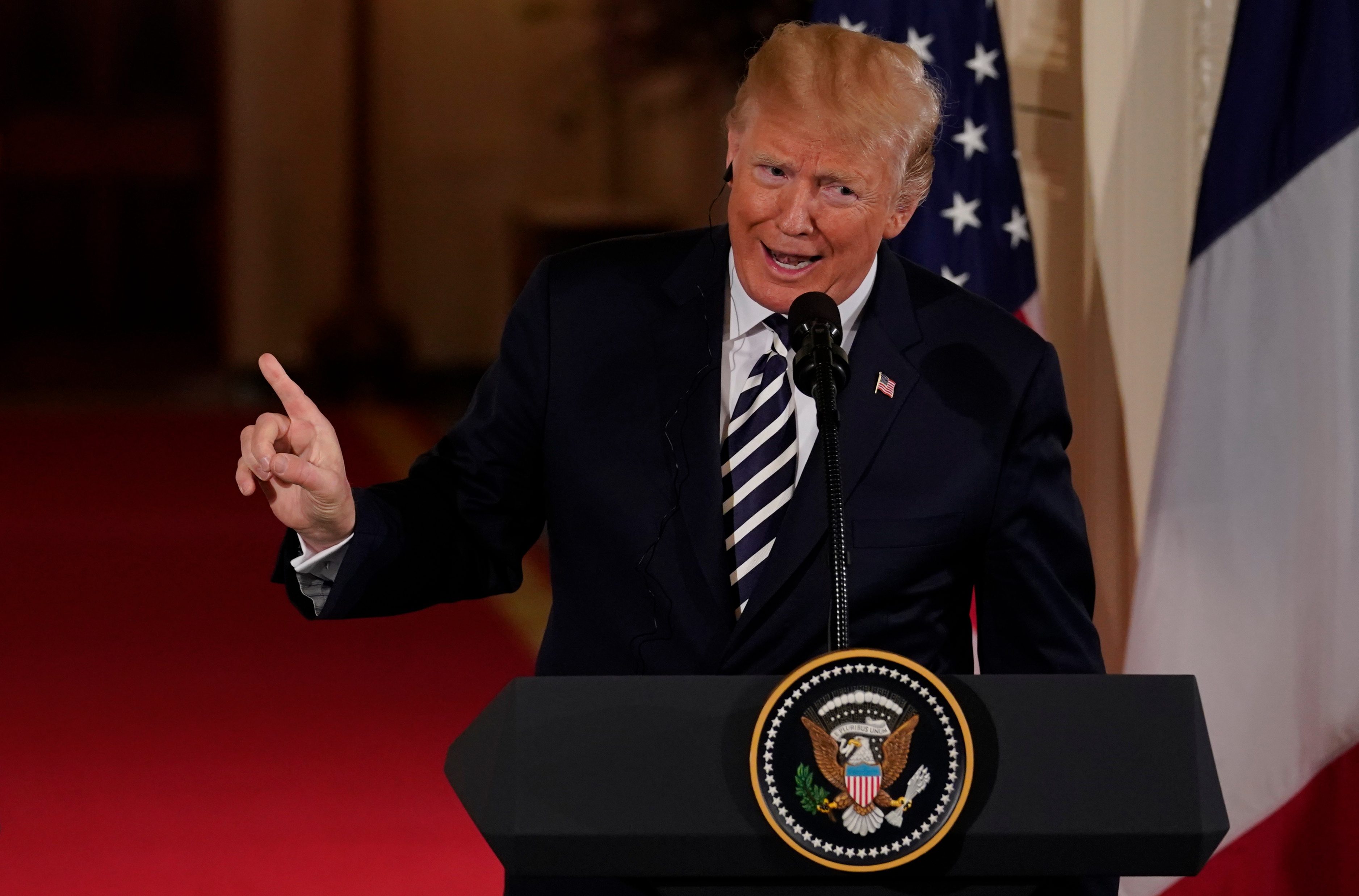 ترمب: دفعنا الكثير في سوريا دون مقابل وعلى دول الخليج الغنية أن تدفع المزيد من الأموال والجنود