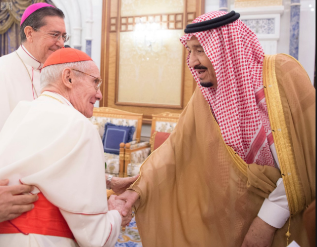 وفد من الفاتيكان في ضيافة الملك سلمان للمرة الأولى.. اتَّفقا على العمل معاً في عدة ملفات