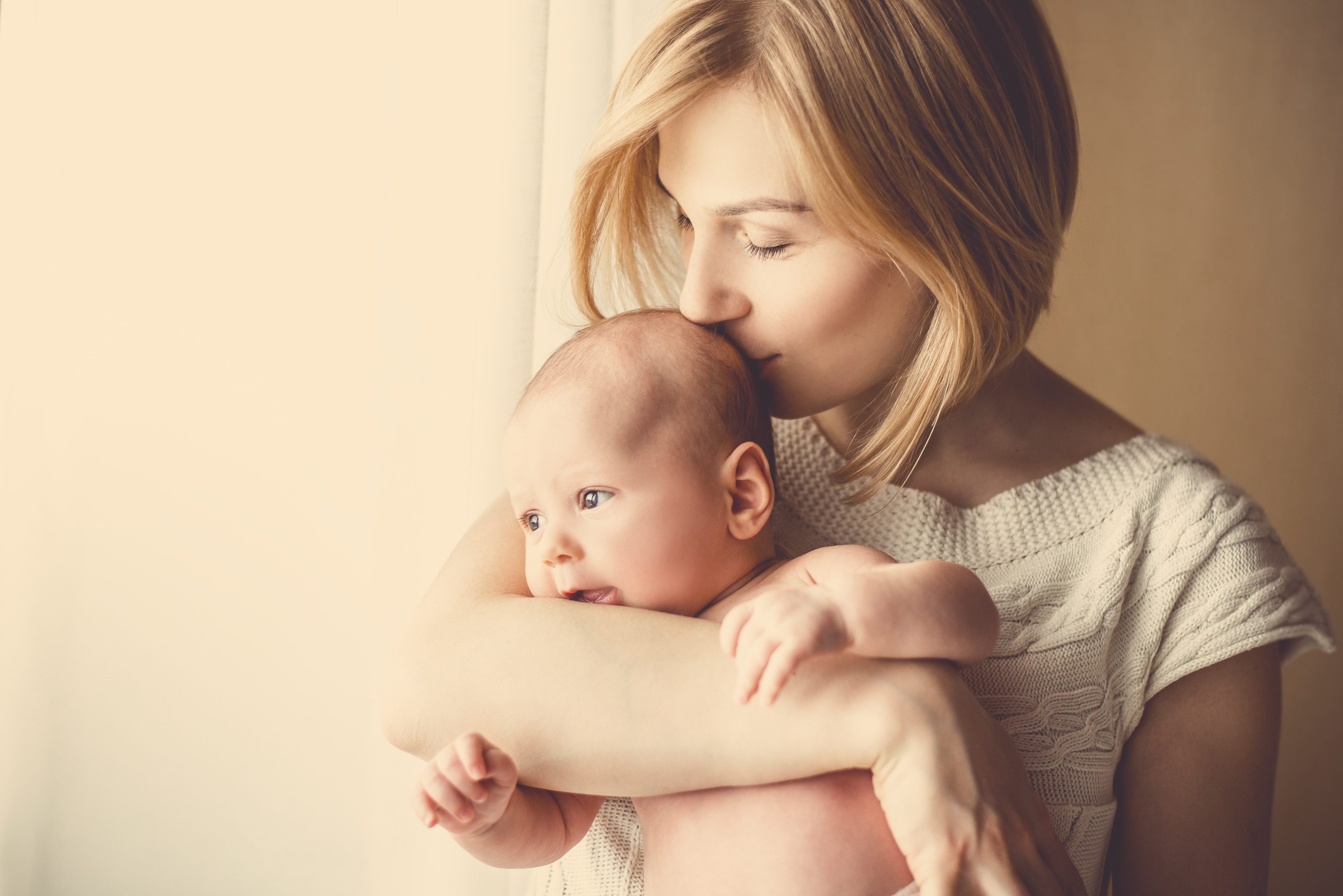 أنا وطفلتي.. كيف تغلبتُ على اكتئاب ما بعد الولادة؟