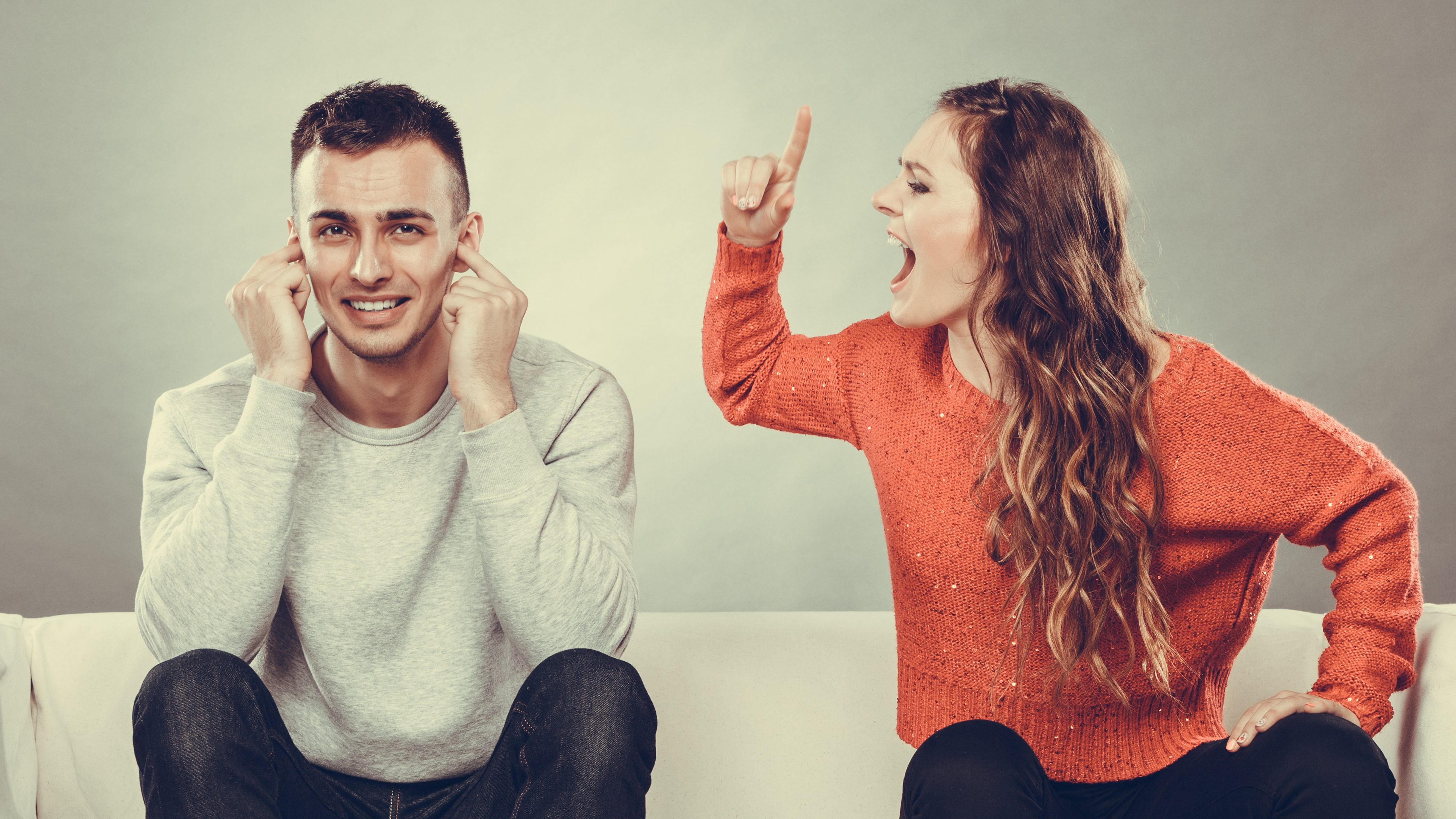 لماذا يجب ألا تكتب الـ”قايمة” عند زواجك؟