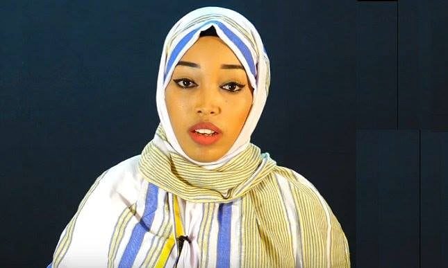 وضعوا مسدّساً على جبهتها وهدَّدوها بالاغتصاب والقتل.. نعيمة وراء قضبان أرض الصومال بعد دعوتها للوحدة