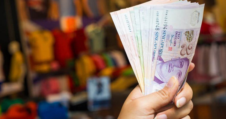 بن سلمان واضعاً يديه على كتفي السيسي وملك البحرين وبجوارهم ولي عهد أبو ظبي، صورة لـ”لقاء ودي” بمصر بعيداً عن الأضواء