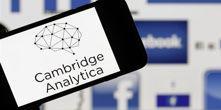 Cambridge Analytica تعلن إفلاسها بعد فضيحة تسريب بيانات مستخدمي فيسبوك