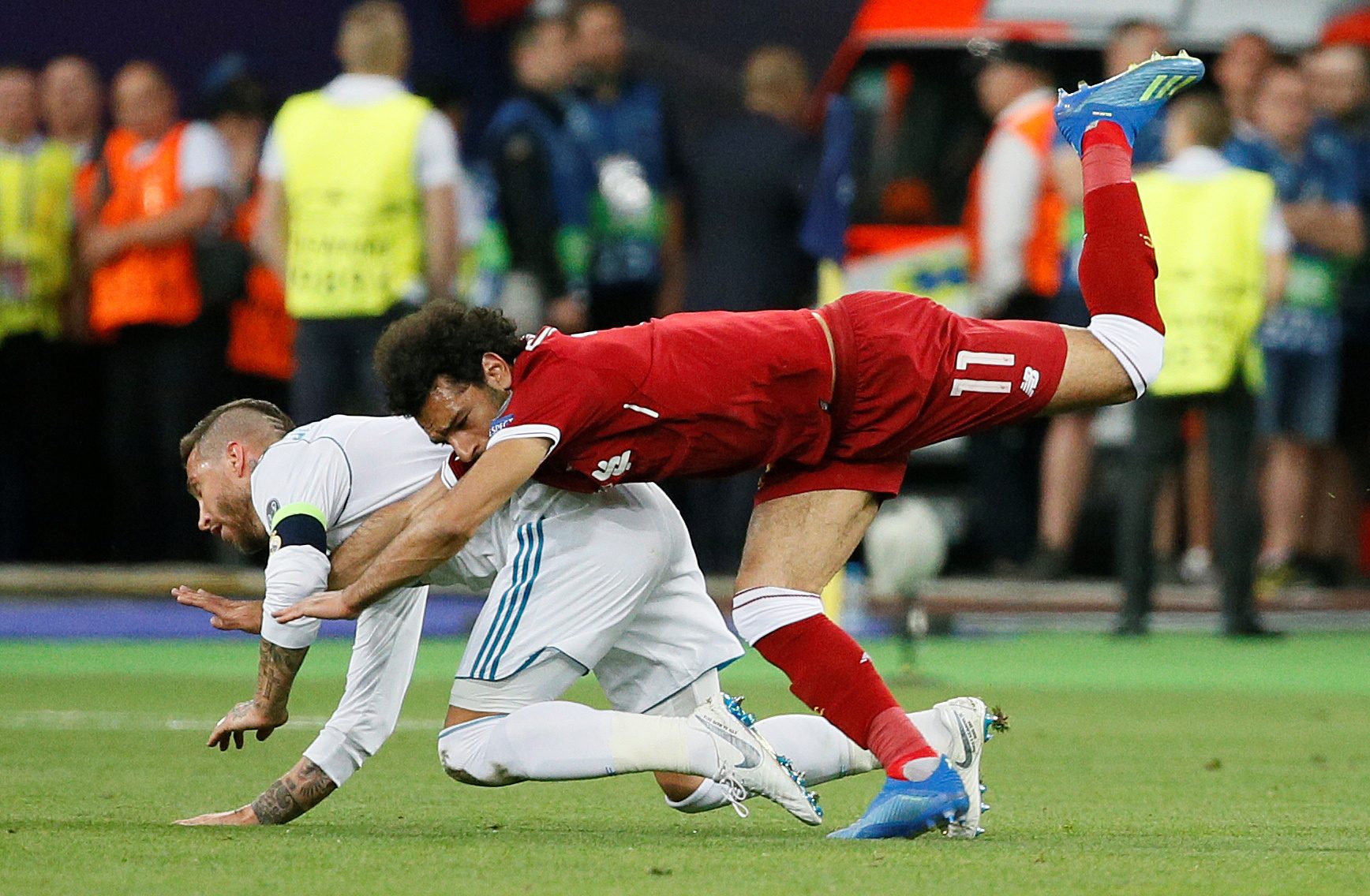 قمصان كأس العالم 2018.. الأصفر الأصلي للبرازيل وريش النسور لنيجيريا وألمانيا الأكثر أناقة