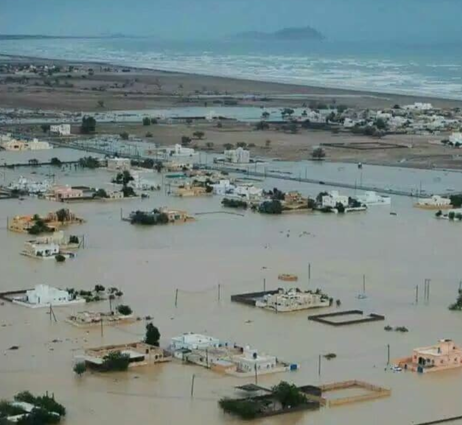 سقطرى”الجزيرة المنكوبة”.. ما إن بدأت تهدأ بعد صراع على من يتحكم فيها حتى ضربها إعصار
