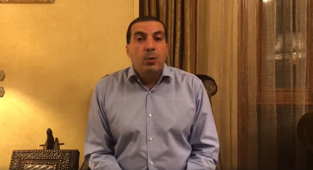 عمرو خالد يقدم اعتذاره على ظهوره بـ”إعلان الدجاج”.. أول تعليق للداعية المصري على الفيديو الترويجي