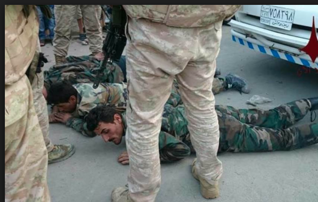 نعم انبطح عناصر من قوات الأسد تحت أقدام الروس في دمشق.. لكن مهلاً هذه ليست المرة الأولى!