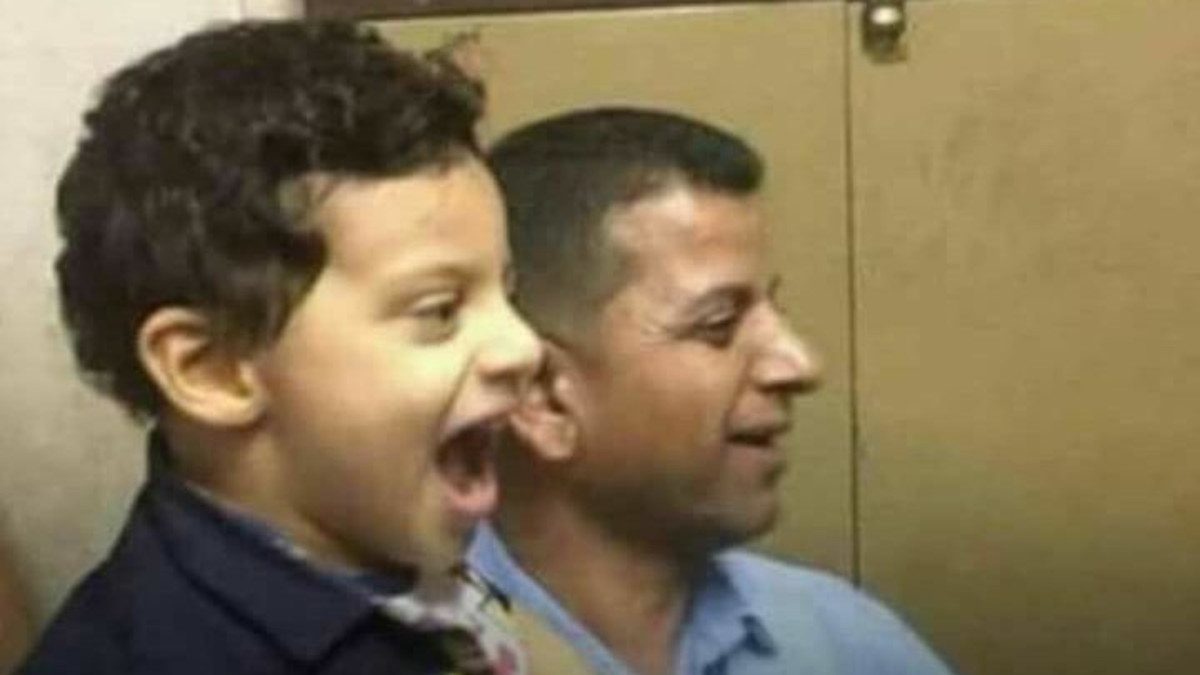 الطفل ابن الـ 4 سنوات الذي يُحاكم بتهمة تقبيل زميلته لم ينل البراءة بعد، ويعتقد أن الأمر لعبة!.. تفاصيل أغرب محاكمة في مصر