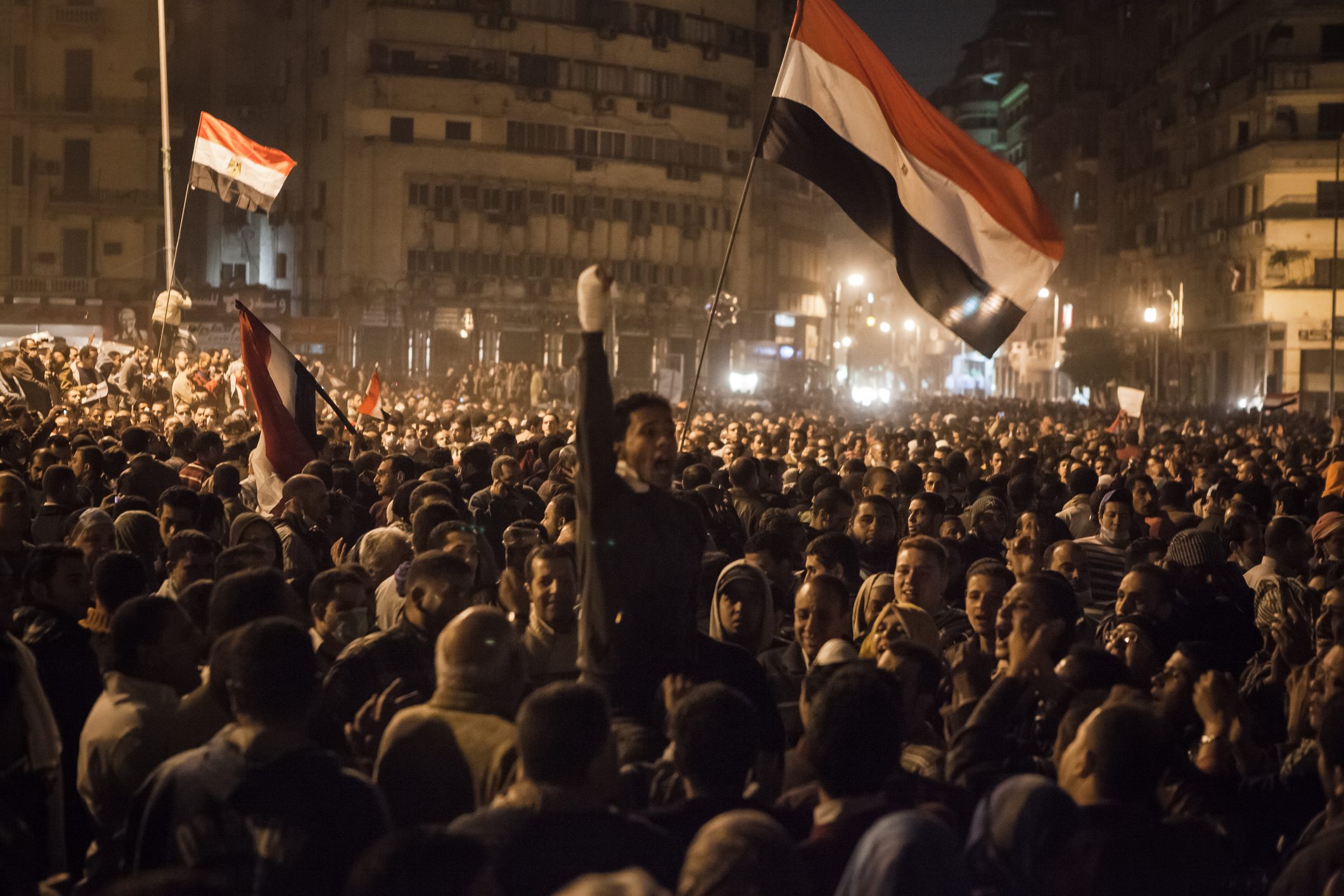 فليحيَ العدلُ فينا وليسقط الانتفاء