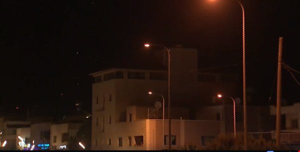 إسرائيل تتهم إيران بقصف الجولان بـ 20 صاروخاً.. وأفيخاي أدرعي: مستعدون لكل السيناريوهات
