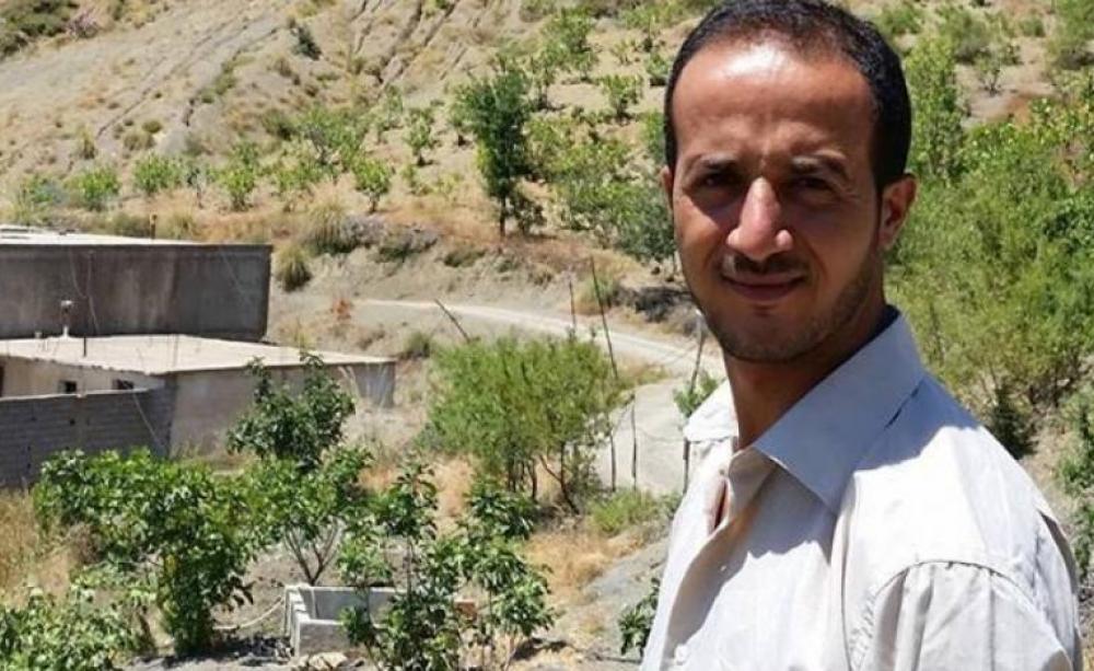 اتُّهم بالتخابر مع إسرائيل والدعوة للتمرد.. الحكم على “مدوِّن” جزائري بالسجن 10 أعوام