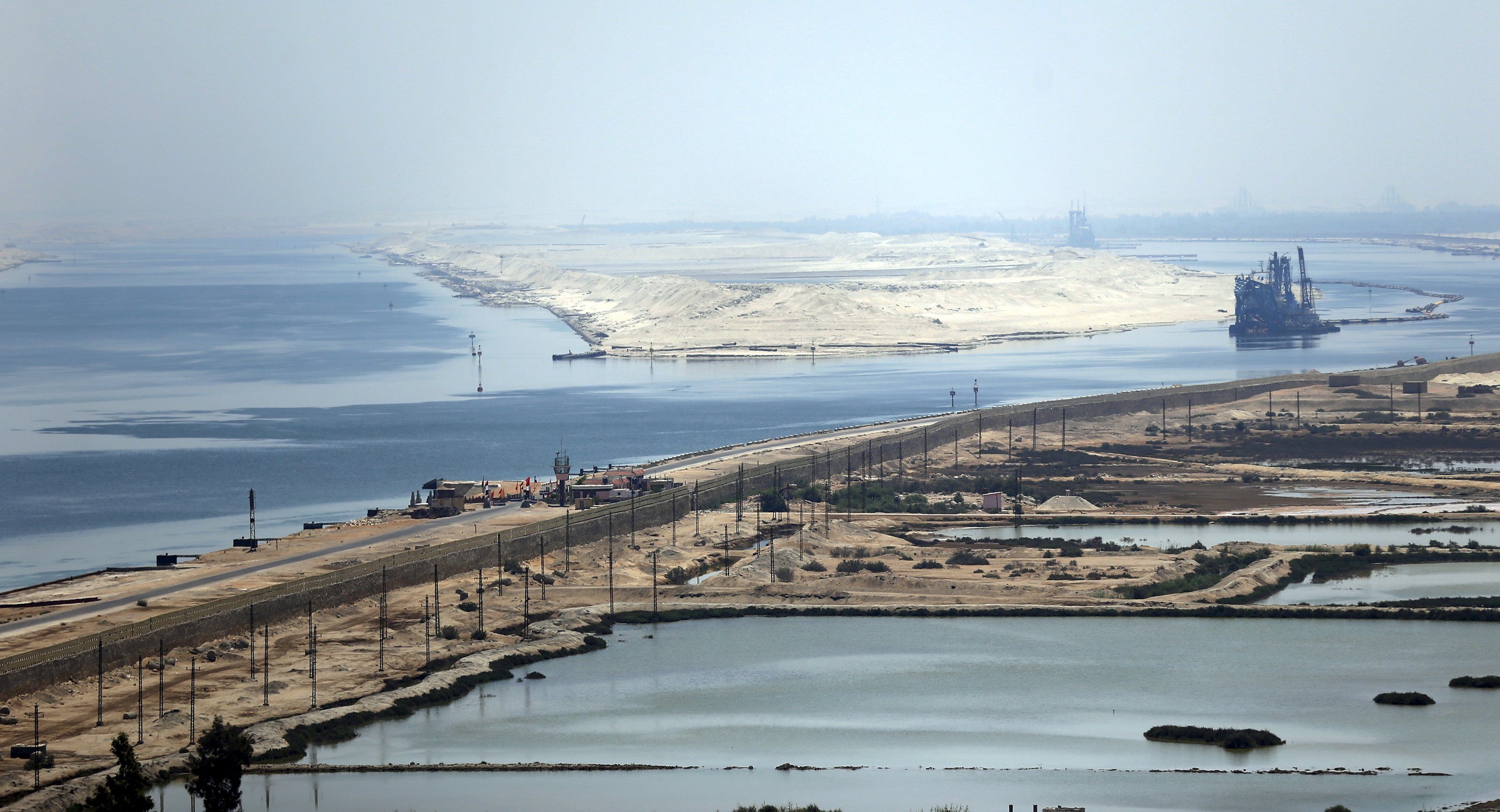 البنوك المصرية رفضت تمويلها.. قناة السويس تسعى لاقتراض 300 مليون دولار من بنوك خليجية