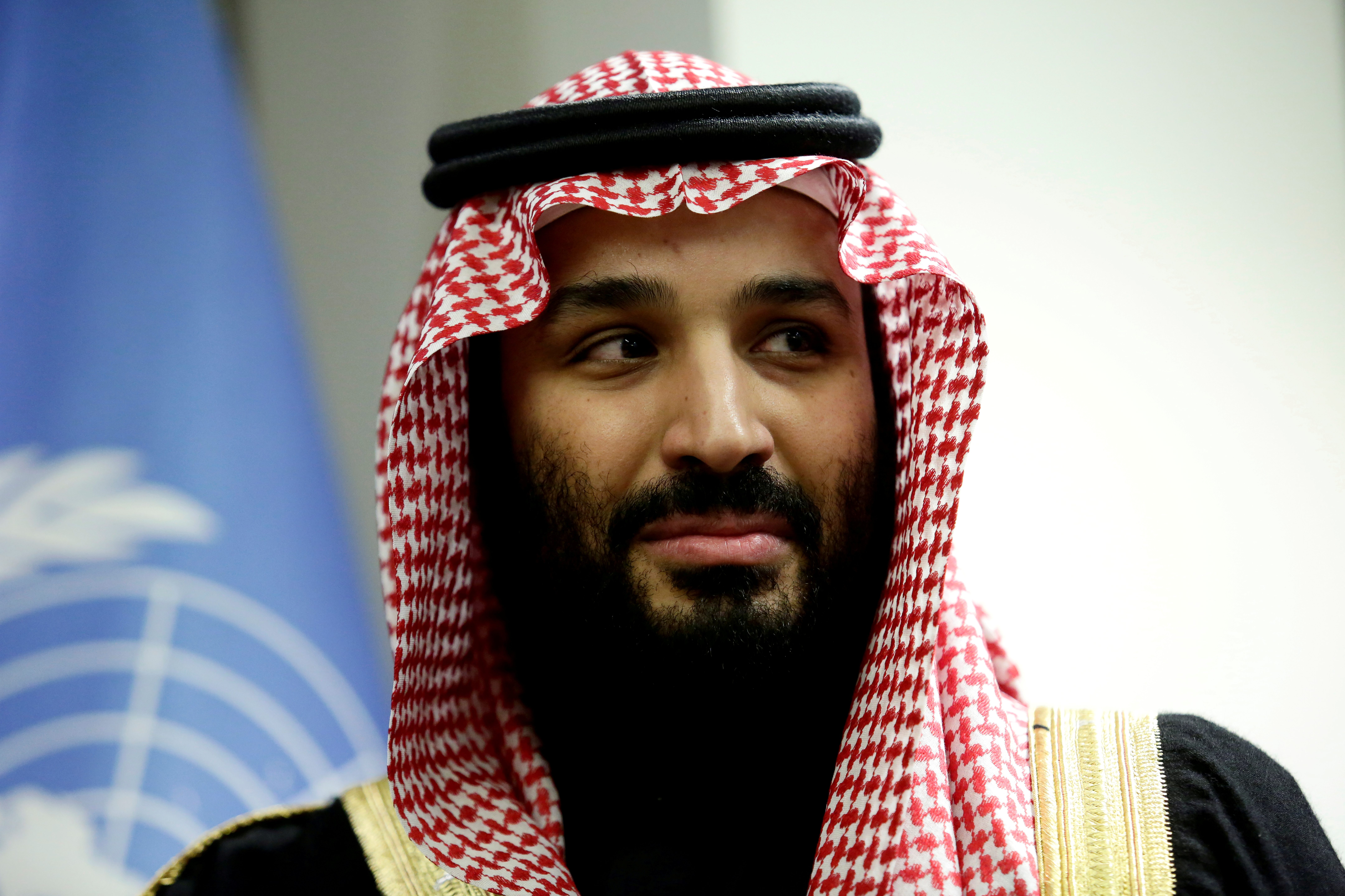 أسهم من الشركة ستذهب للدولة ومقربون من الأمير أصبحوا يديرونها.. “هآرتس”: بن سلمان يريد السيطرة على شركة بن لادن