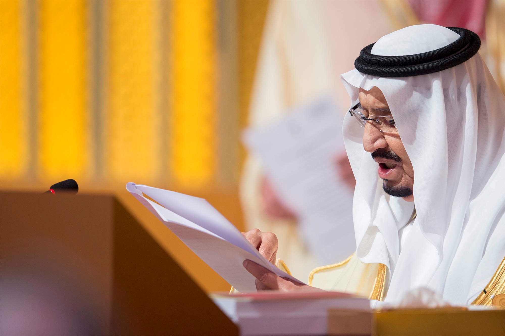 الملك سلمان يُعفي رئيس هيئة الترفيه السعودية من منصبه.. هذه التجاوزات أطاحت به