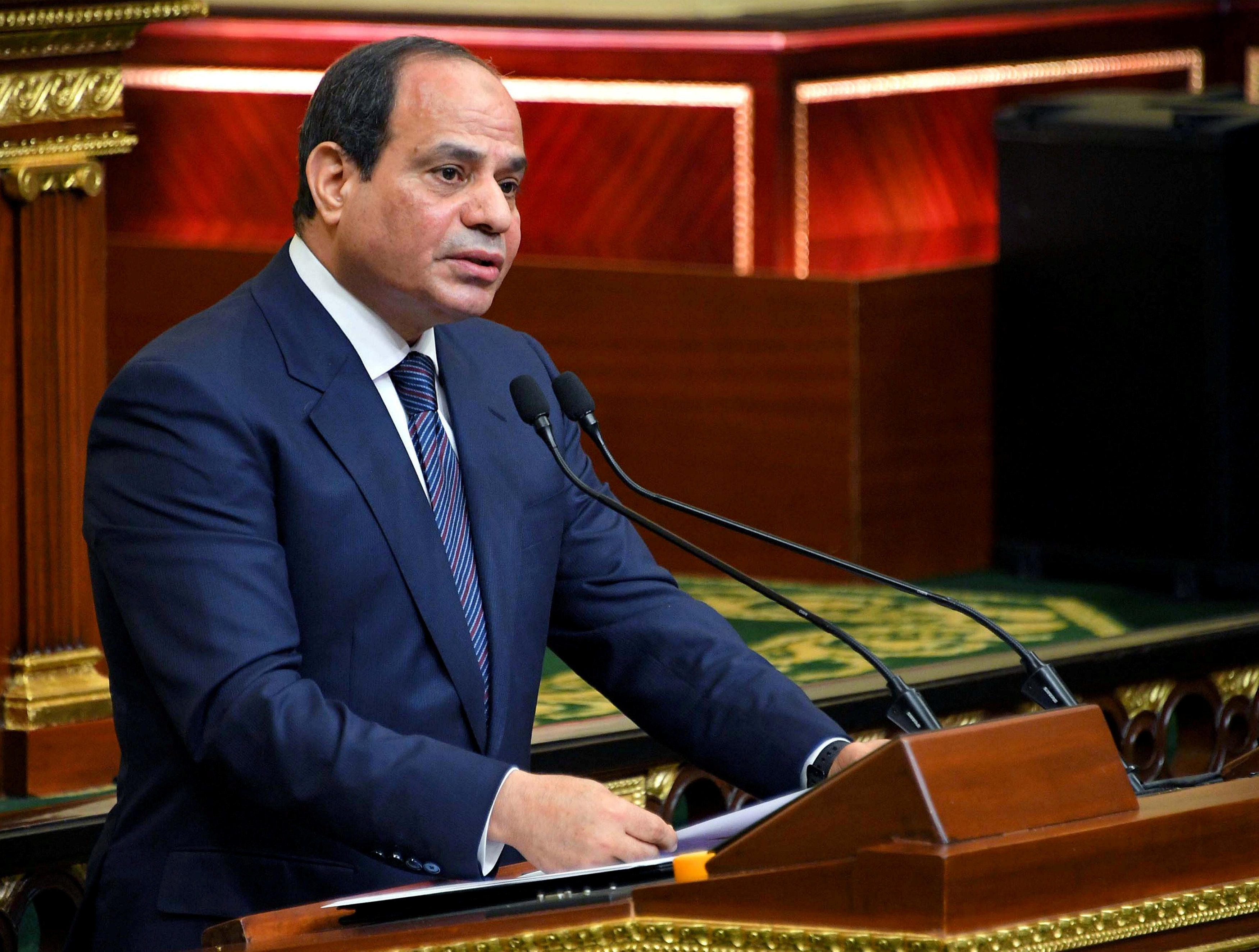 انتقاد علني نادر للسيسي جاء من برلمانيين.. قالوا إن قراراته بخصوص الكهرباء والوقود ظالمة وخاطئة وتناقض وعوده