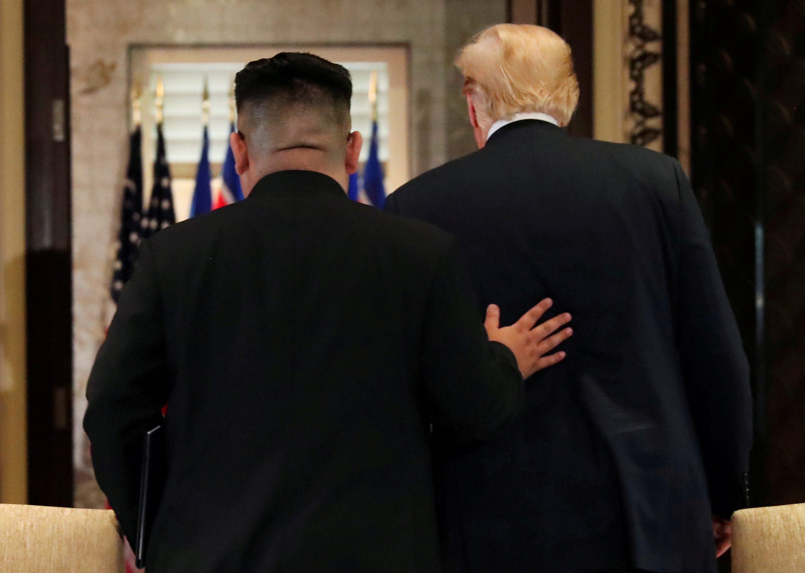 لقاء ترمب وكيم الاستثنائي.. بكين وصفته ببداية تاريخ جديد وباريس انتقدت سياسة الكيل بمكيالين عند واشنطن