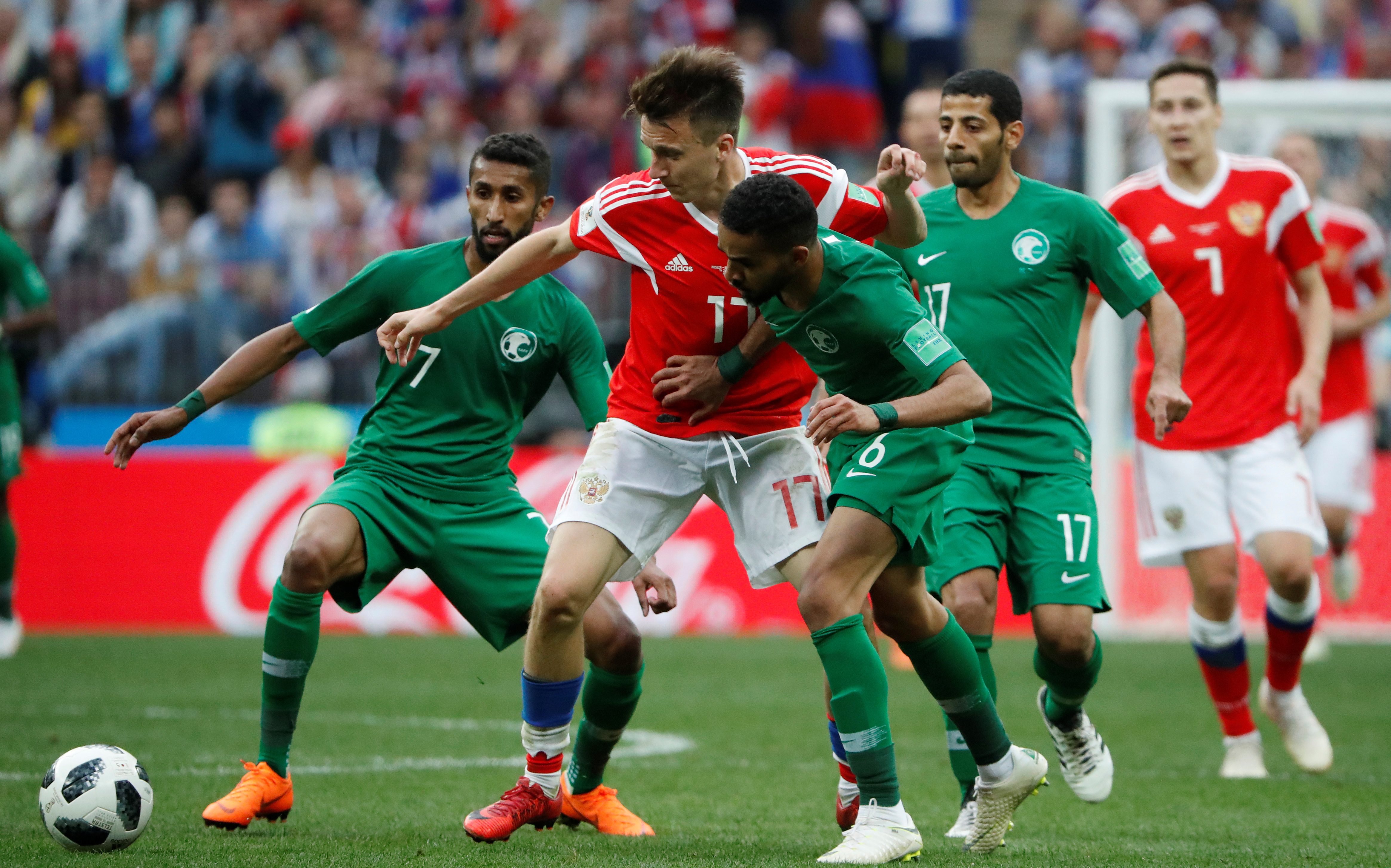 الهزيمة الكارثية لـ”الأخضر” أمام روسيا لن يدعها الاتحاد السعودي للكرة تمر دون حساب.. العقاب سيلحق لاعبين بالمنتخب