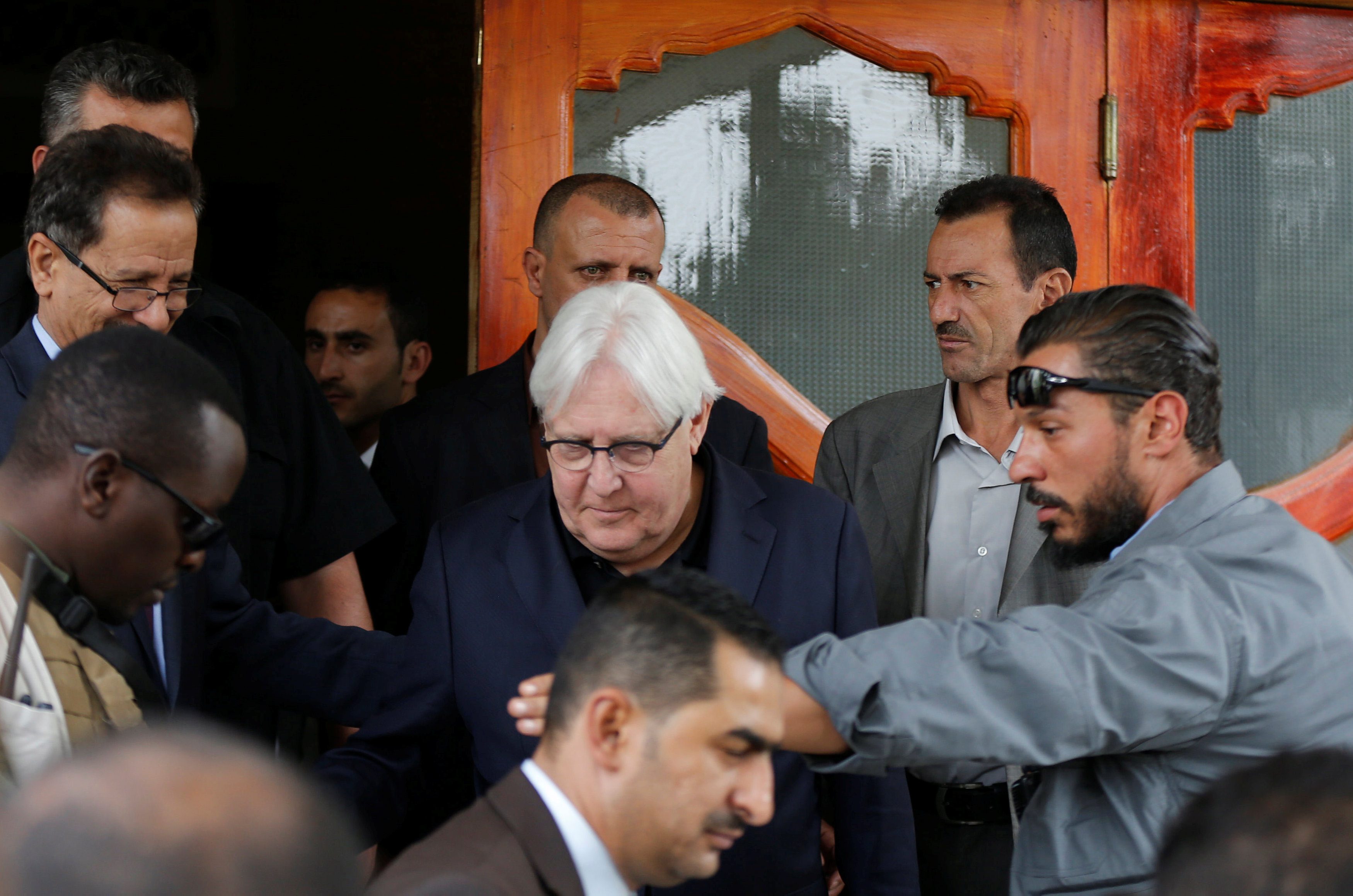 المبعوث الدولي الذي ذهب لإطفاء الحرب المشتعلة غرب اليمن يغادر صنعاء بعد 3 أيام قضاها مع “أنصار الله”