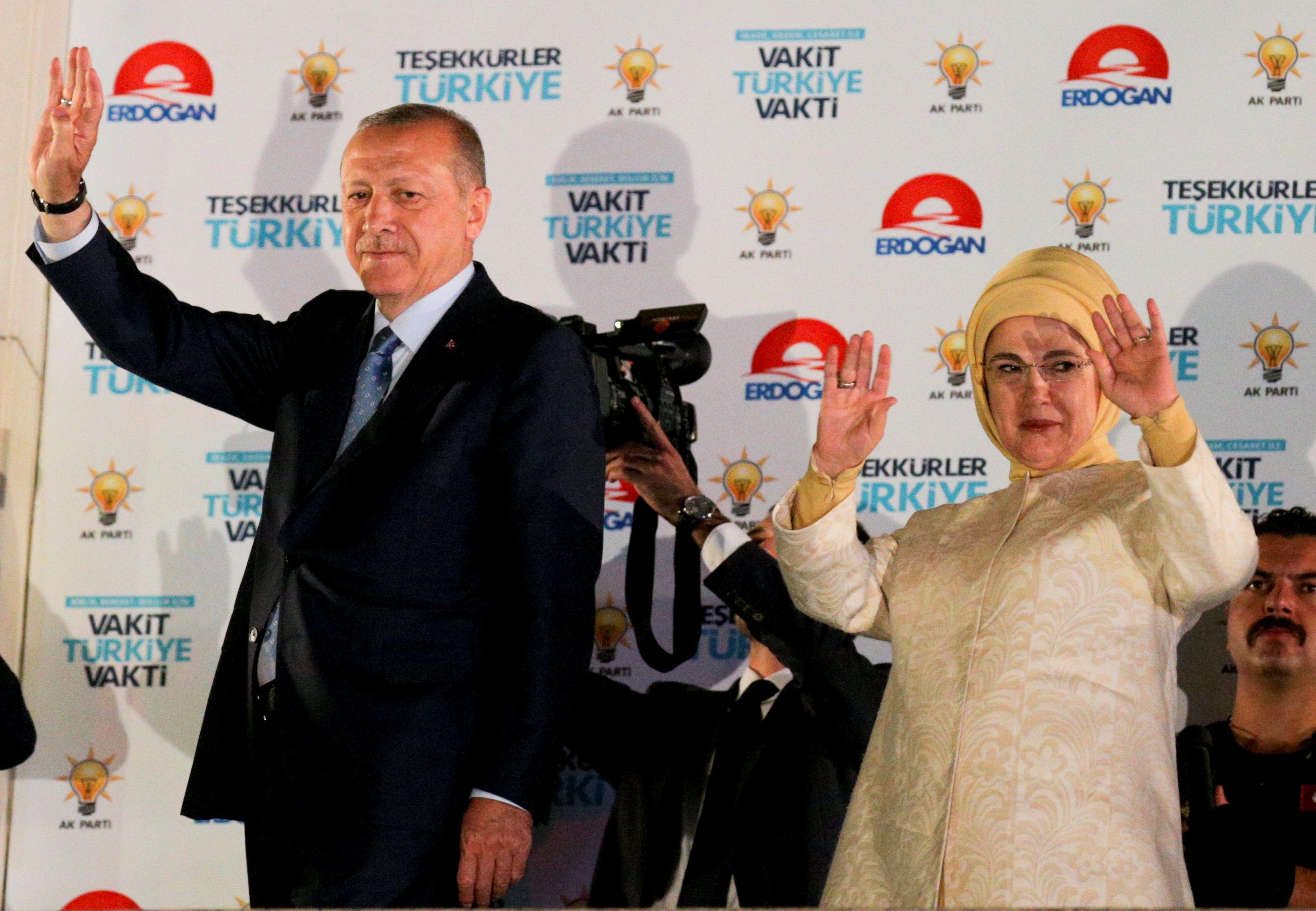 الغارديان:  فوز أردوغان العابر للحدود سيجعله متحكماً في المشهد التركي لسنوات وربما لعقود مقبلة