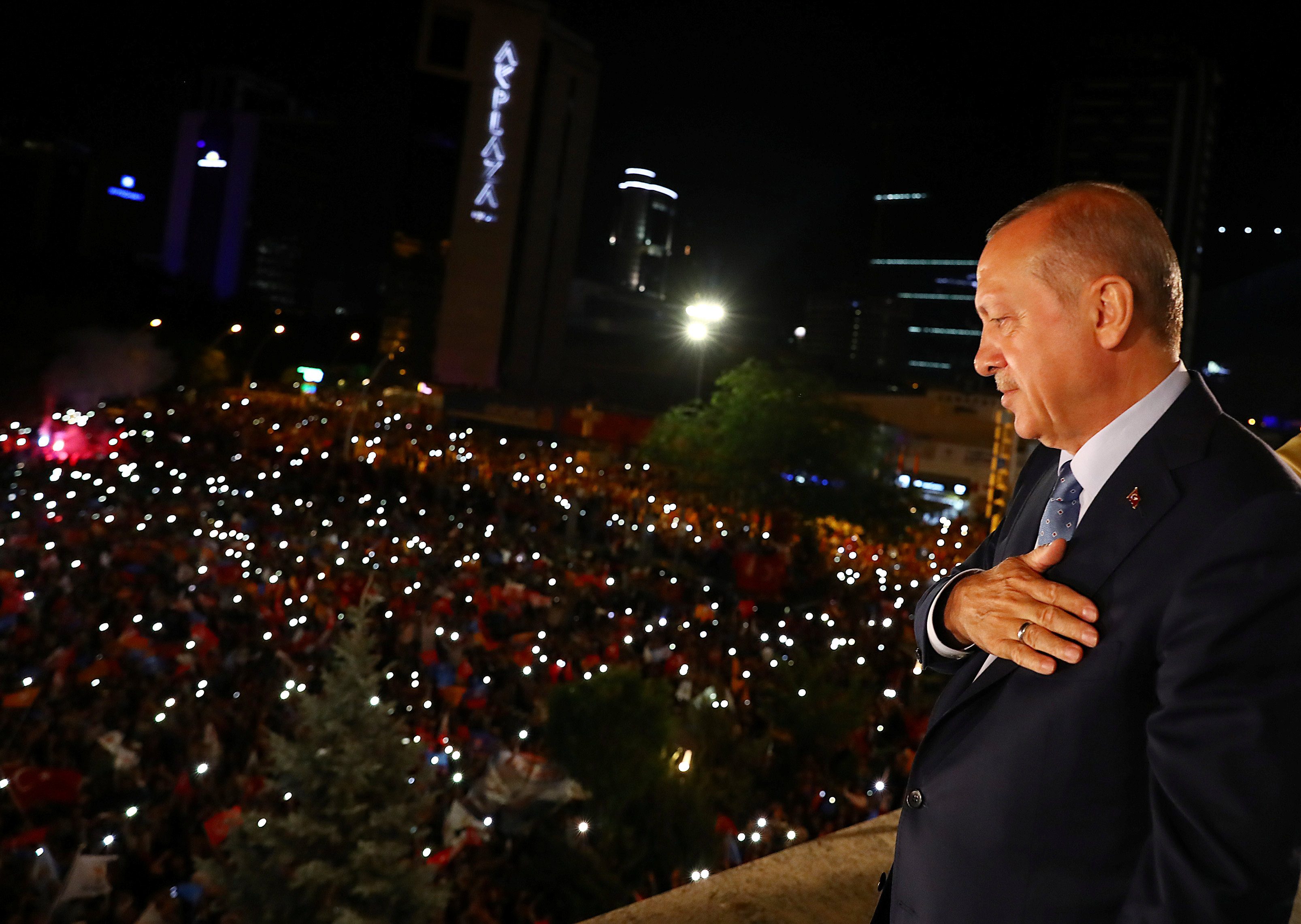 أوروبا تتشدد في انضمام تركيا إلى الاتحاد بعد أيام من فوز أردوغان بالرئاسة.. لكنَّ رد فعل أنقرة كان عنيفاً أيضاً