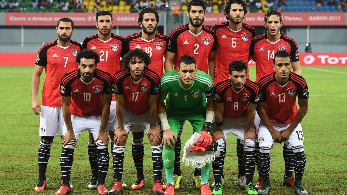 إصابة فنان مصري بنزيف في المخ بعد هزيمة منتخب بلاده أمام أوروغواي