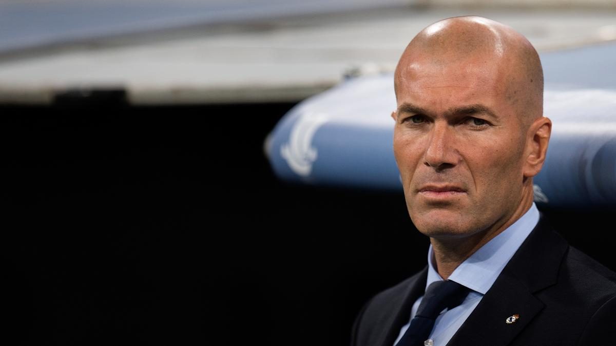 عرف زيدان بالعاصفة القادمة في ريال مدريد فرحل سريعاً.. ما الذي يحدث في ريال مدريد؟