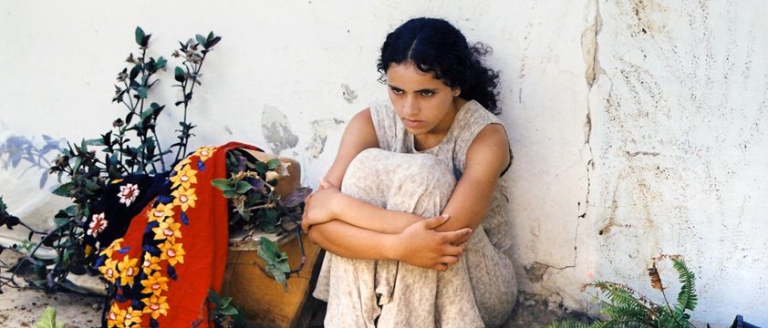 من أفلام الاستعمار الفرنسي إلى “رشيدة” و”السطوح”.. لماذا تراجعت السينما الجزائرية؟