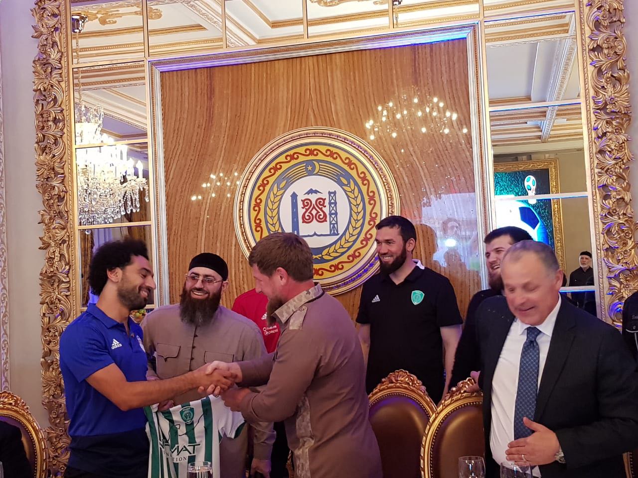 رئيس الشيشان يردُّ على أنباء رغبة صلاح في مغادرة معسكر منتخب مصر بسببه