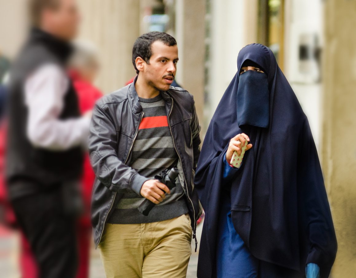 7 حقائق لا تقال في الجدل حول النقاب