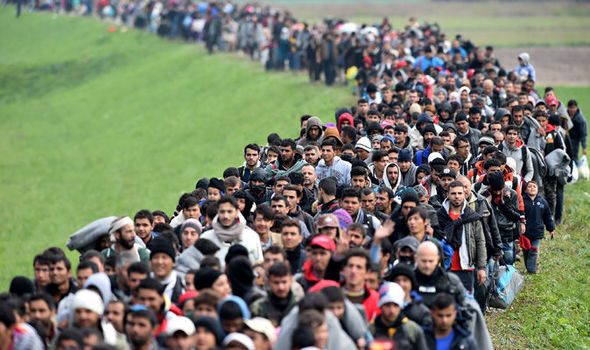 سوق سوداء رغم وجودها في سوريا إلا أنها تُقلق ألمانيا.. أبطالها لاجئون عادوا لبلدهم بعدما عثروا على وثائق رسمية