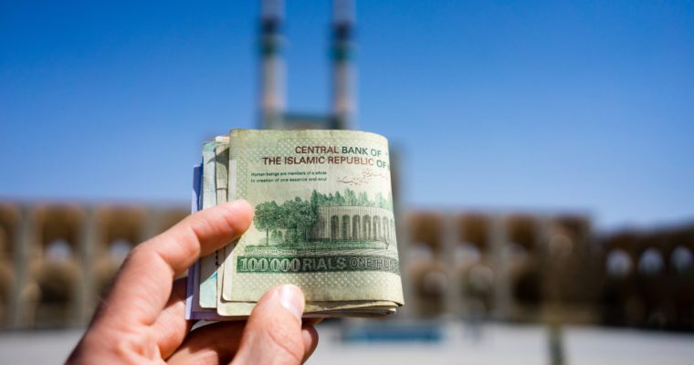 “جزار” تبرع لها بعمرة شرط إيصالها حقيبة للمملكة…أمير سعودي يتدخل في قصة المصرية التي تورطت بتهريب المخدرات
