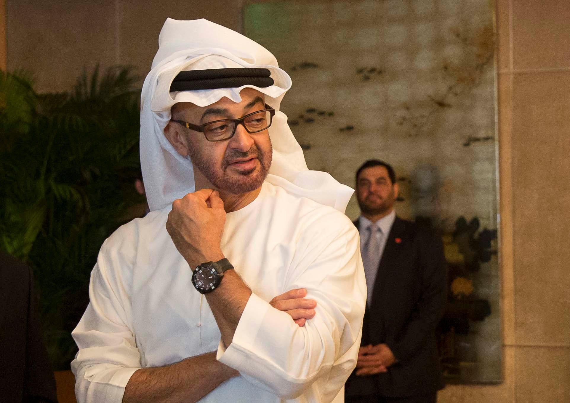 صحيفة نشرت وثائق زعمت أنها مسربة تكشف نية الإمارات إخضاع سلطنة عمان.. أبوظبي تغضب وتعلق وتستدعي مسؤولين لبنانيين