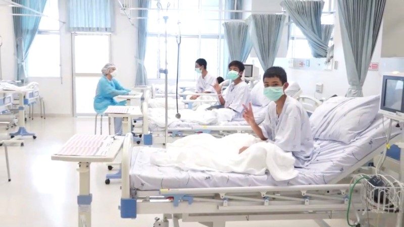 العالم عرفهم بـ”فتية الكهف” التايلانديين، لكن المفاجأة أن مدربهم و3 منهم لا يحملون أية جنسية، وهذا ما تنوي الحكومة فعله