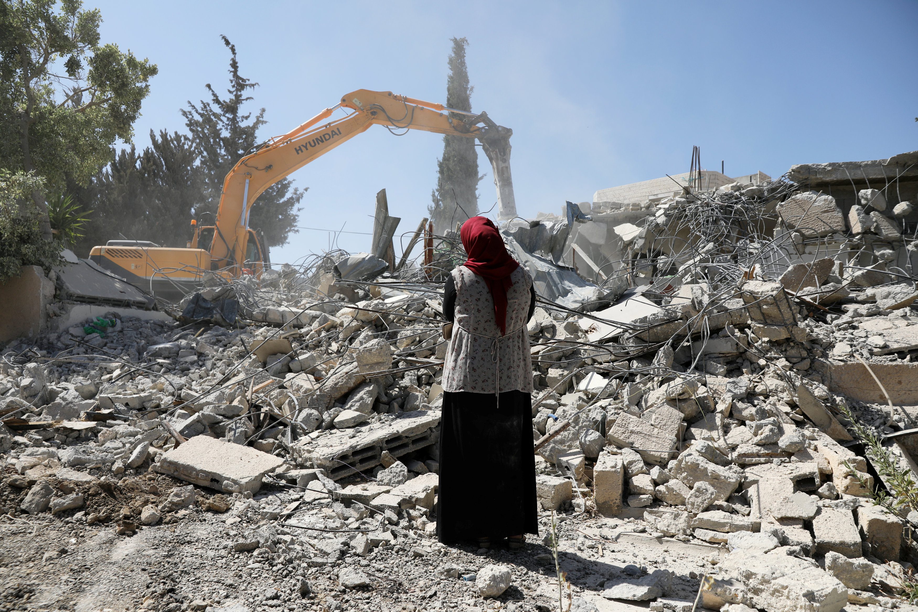 “أهدمه، ولن أسمح لهم بدخوله”.. فلسطينيان في القدس يهدمان منزليهما  بدلاً من أن يدخلهما الإسرائيليون