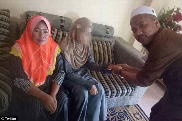 بعد الضجة الكبيرة التي أثيرت حول القصة.. بدء التحقيق في زواج رجل أربعيني من فتاة تبلغ 11 عاماً بماليزيا!
