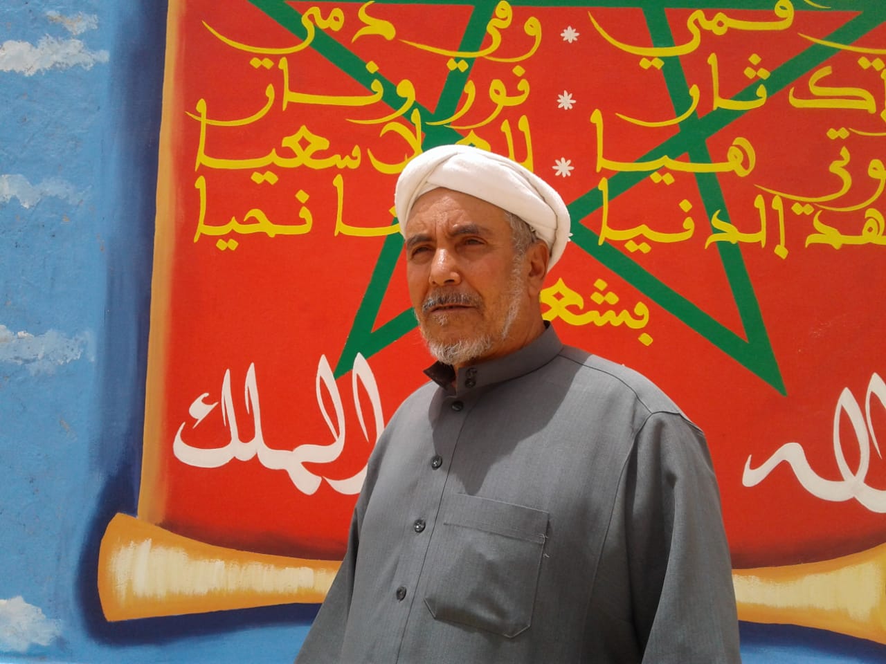 اطلبوا العلم ولو في السبعين.. تعرّف على الشيخ المغربي الذي حصل على الثانوية بعد توقُّفٍ 51 سنة!