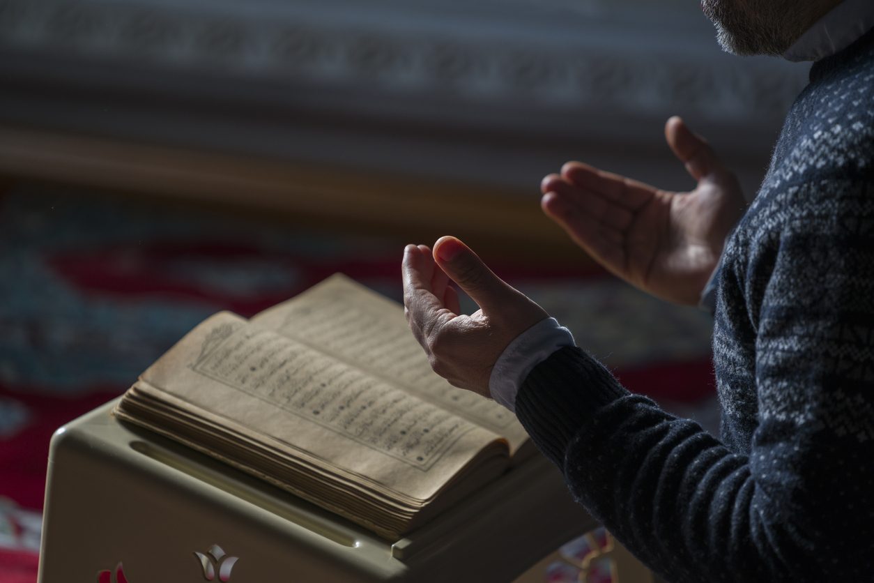 القرآن كتاب دين وليس فيزياء