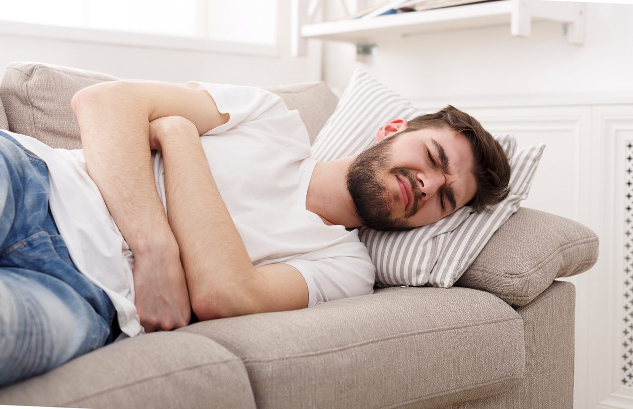 لعلك تتساءل لماذا يموت الكثير من الشباب فجأة هذه الأيام؟.. هذا المرض يصيبنا كالإنفلونزا وقد يكون السبب