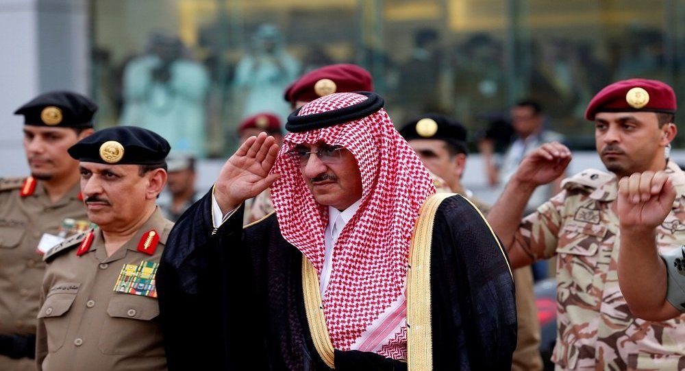 فيديو وصورة جديدة وهاشتاغ لـ #محمد_بن_نايف بعد ظهوره المفاجئ في عزاء خاله