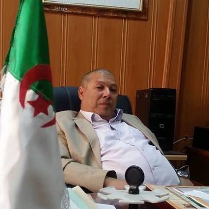 فضيحة جنسيىة كشفتها كاميرات مكتبه أجبرته على الاختفاء .. مسؤول جزائري يظهر ويقدم نفسه للعدالة ومظاهرات لمحاسبته
