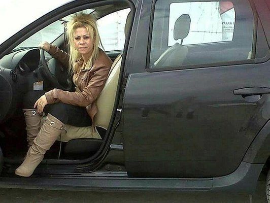 “ملكة الموت” التركية تخسر أفراد عصابتها بعد زجهم في السجن.. يخبئون المخدرات بحفاضات الأطفال والخبز، والتهاون معهم “مصيبة لأوروبا”
