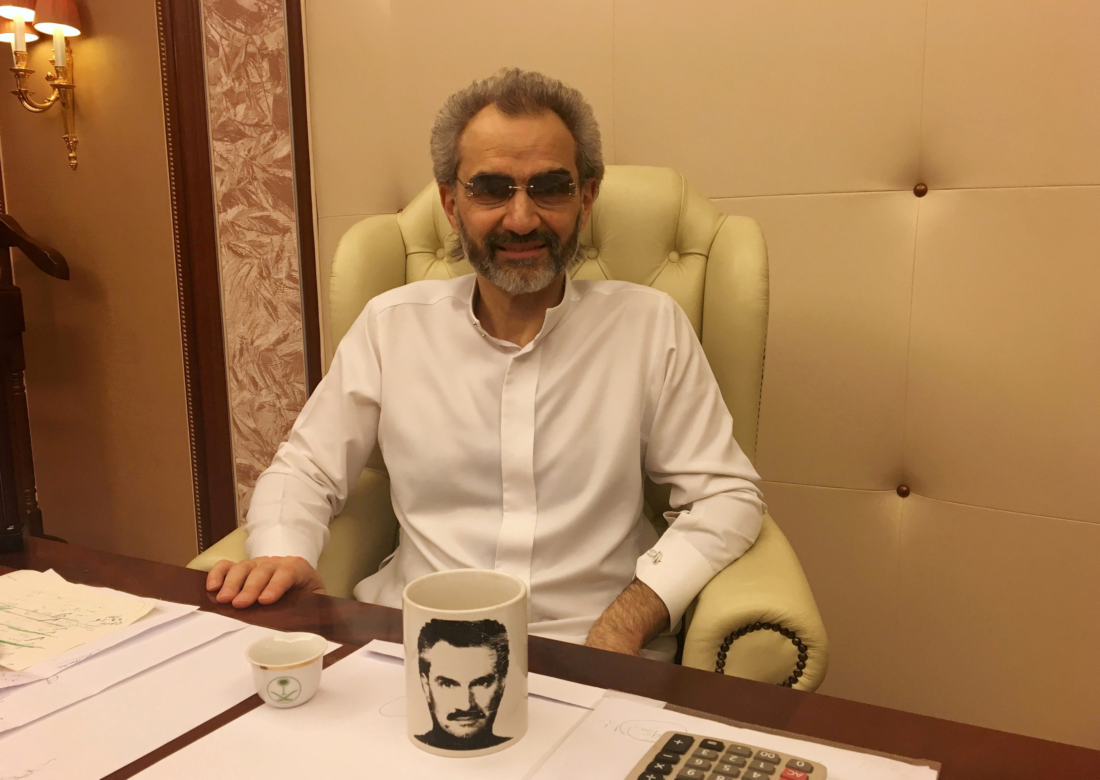 ولي العهد السعودي يحاول الاستفادة من الأمير بن طلال لإنقاذه من تداعيات مقتل خاشقجي