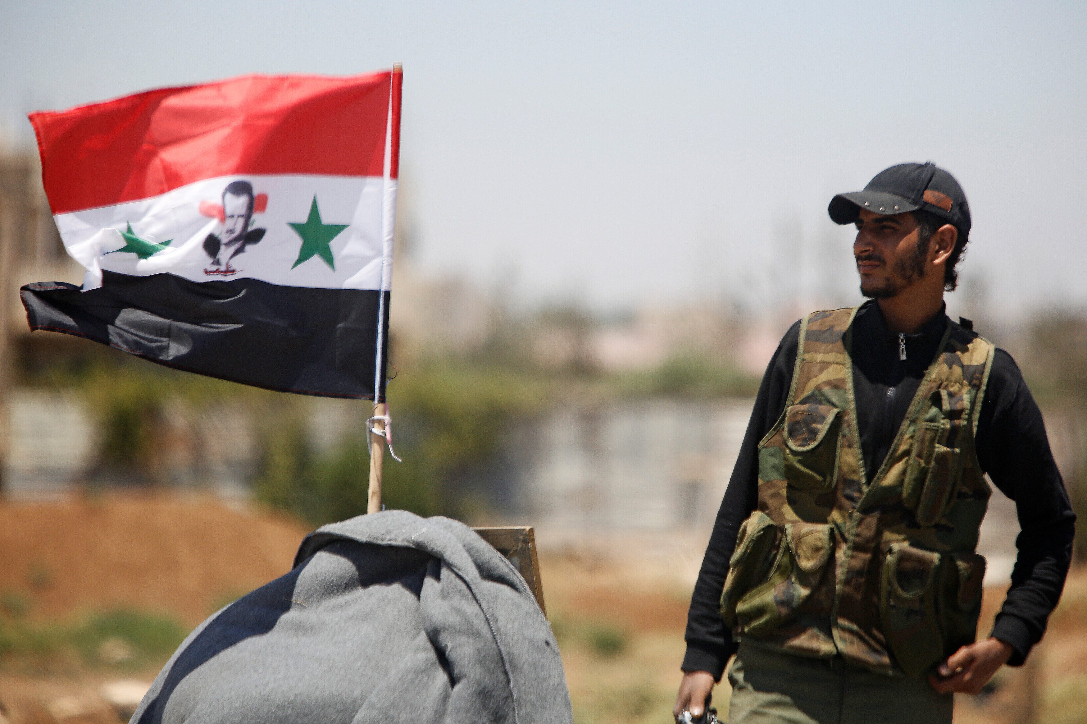 قاتلوا الأسد لكنهم أصبحوا معه الآن!.. لهذه الأسباب انضم مقاتلون من المعارضة السورية للنظام