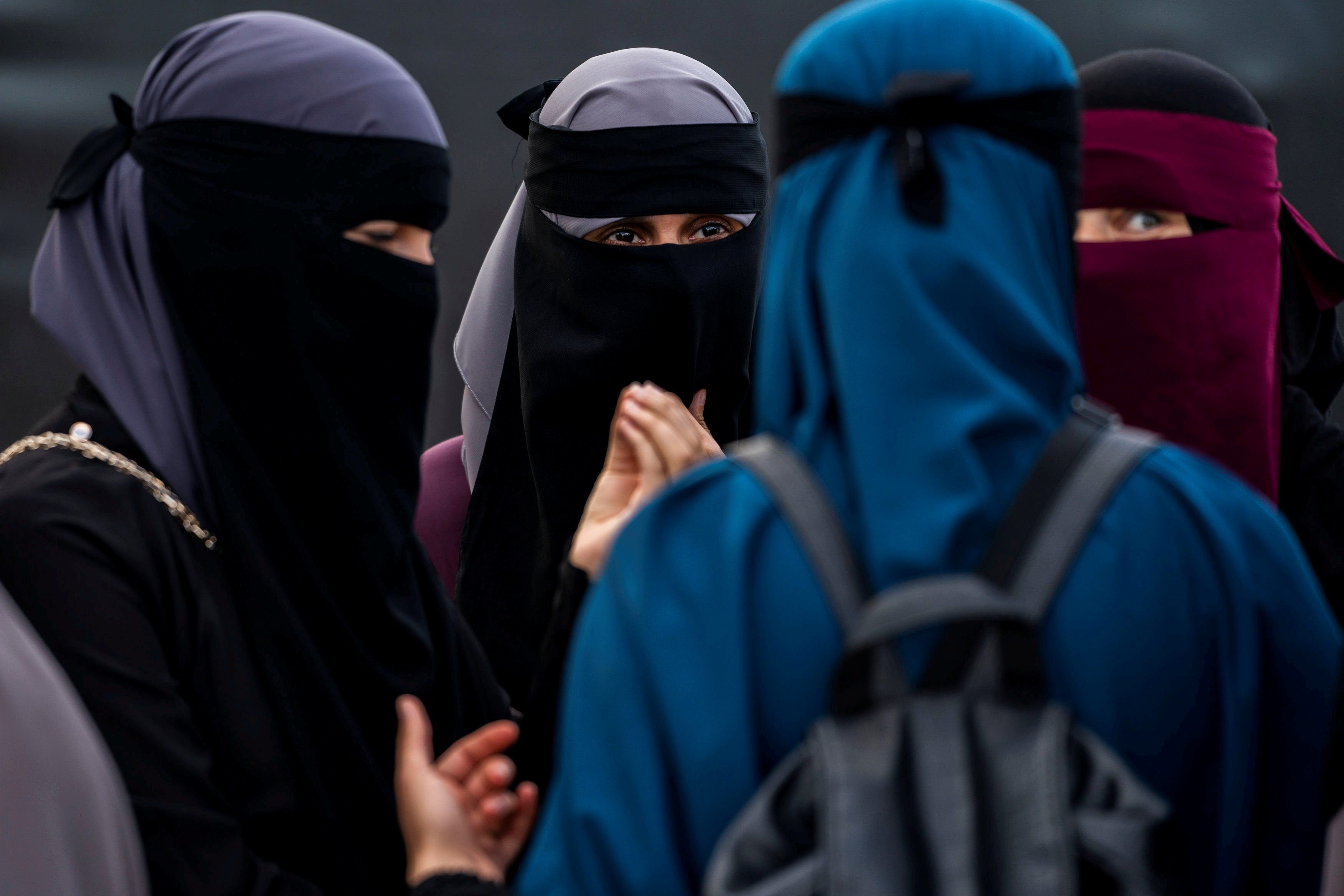 حظر النقاب البرقع