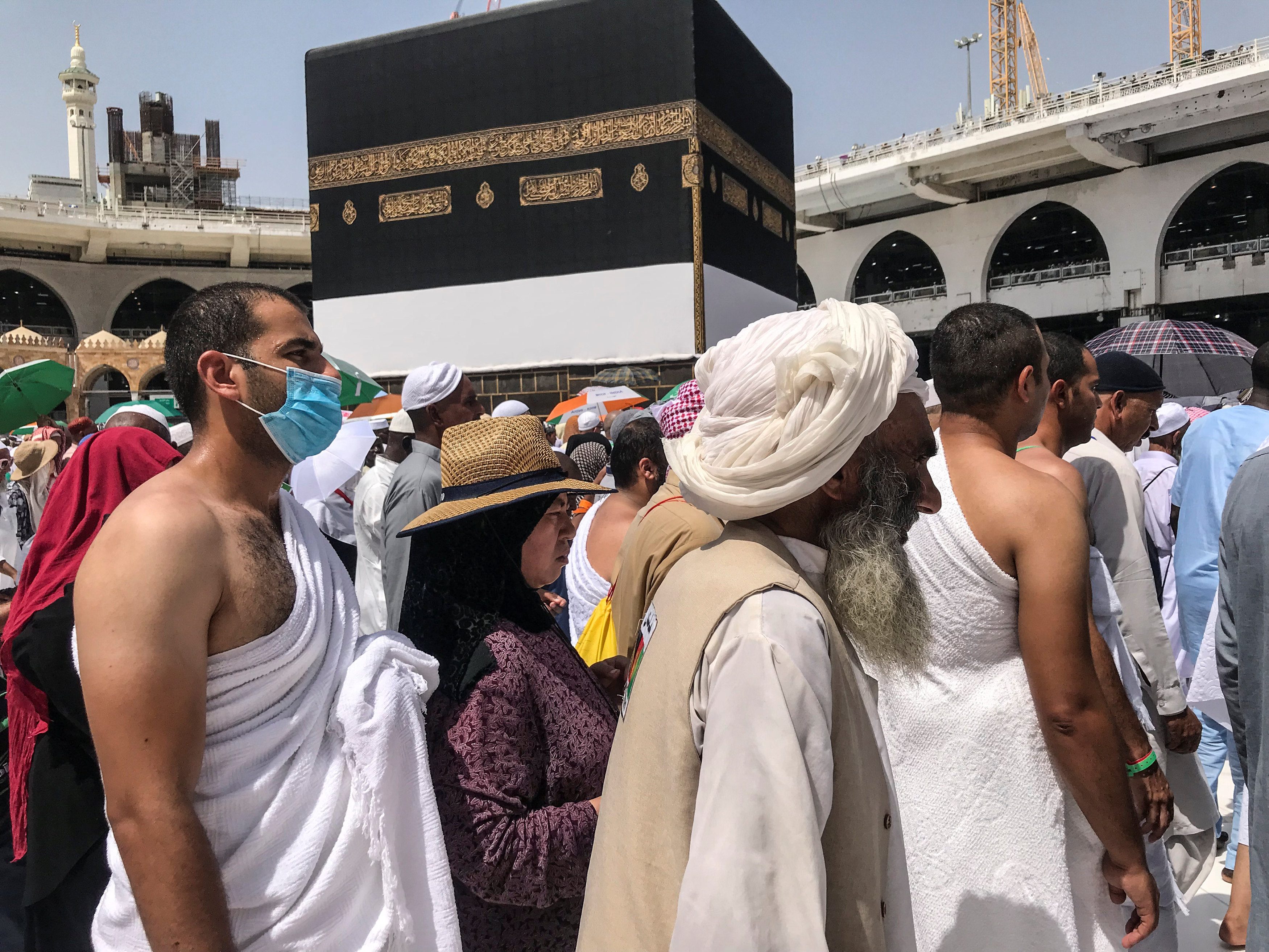 «1 غيغا لكل حاج».. الإنترنيت مجاناً للحجاج بتعليمات من العاهل السعودي وولي عهده