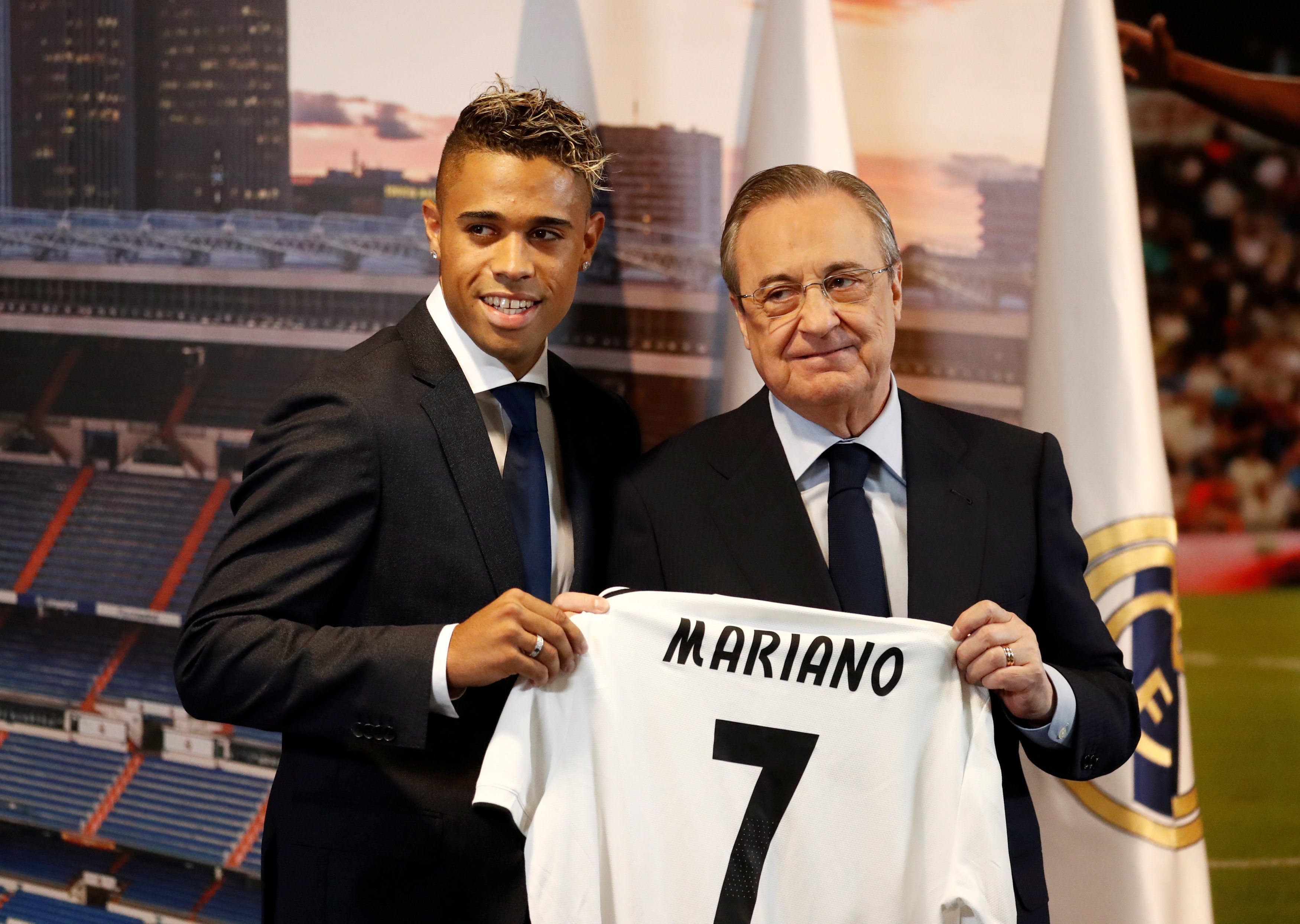 ريال مدريد يواصل استفزاز رونالدو.. الملكي يهدي لاعباً مغموراً رقم اللاعب البرتغالي